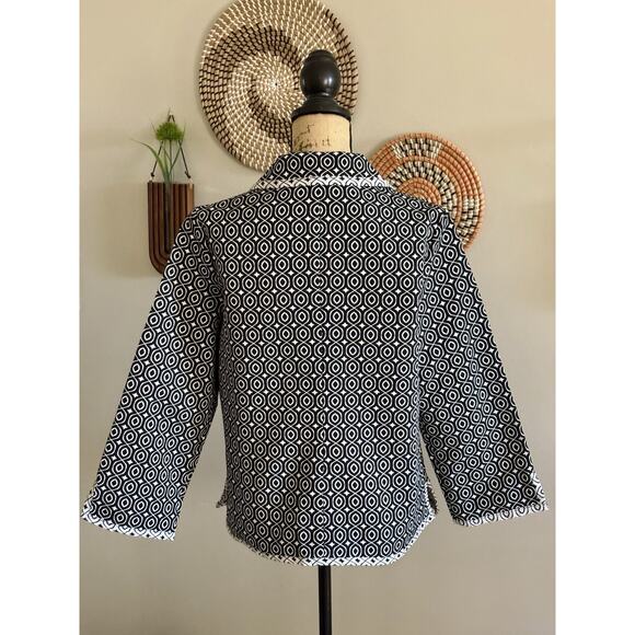 Appleseed's Women's Jacket Black & White Print Button Blazer Size Medium - Picture 3 of 9